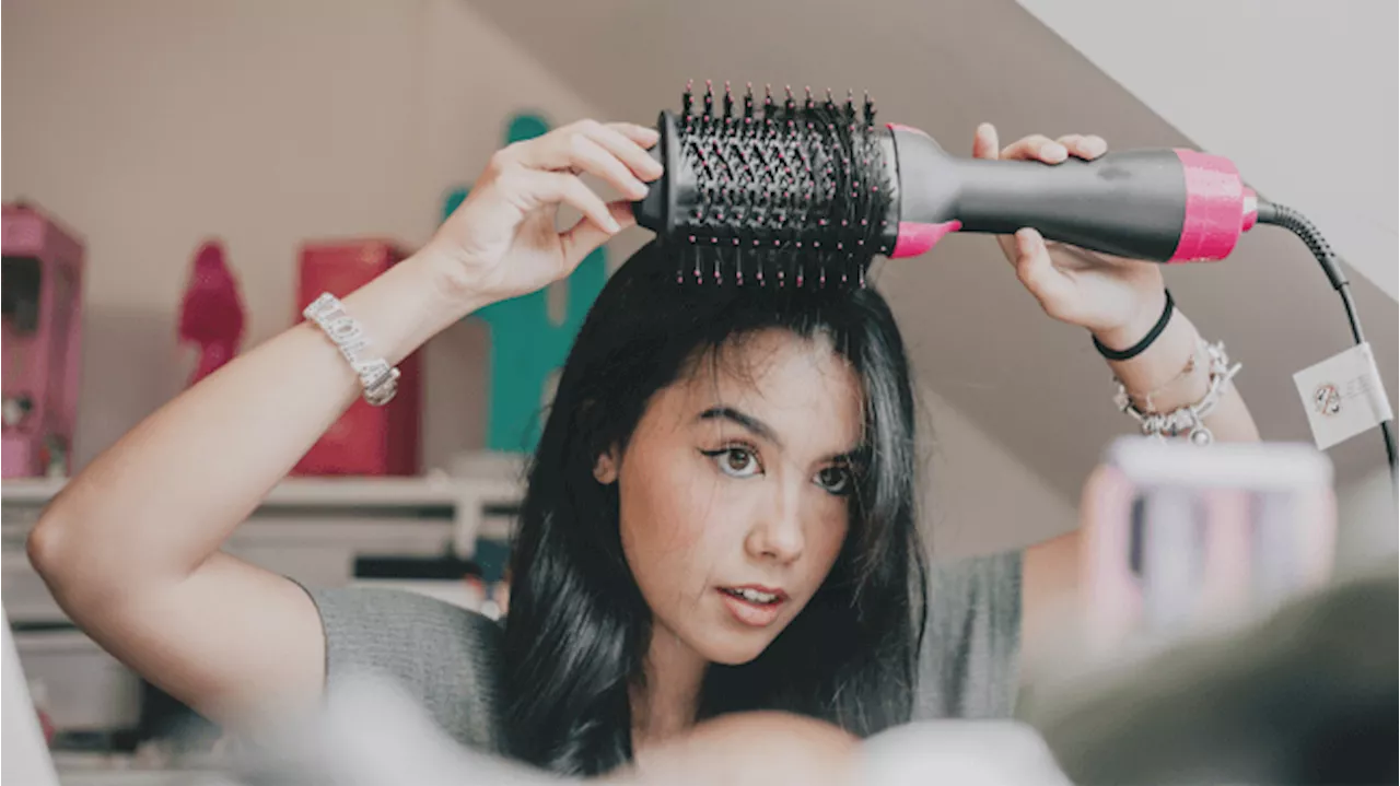 12 Best Straightening Brushes of 2024, According to Hair Stylists