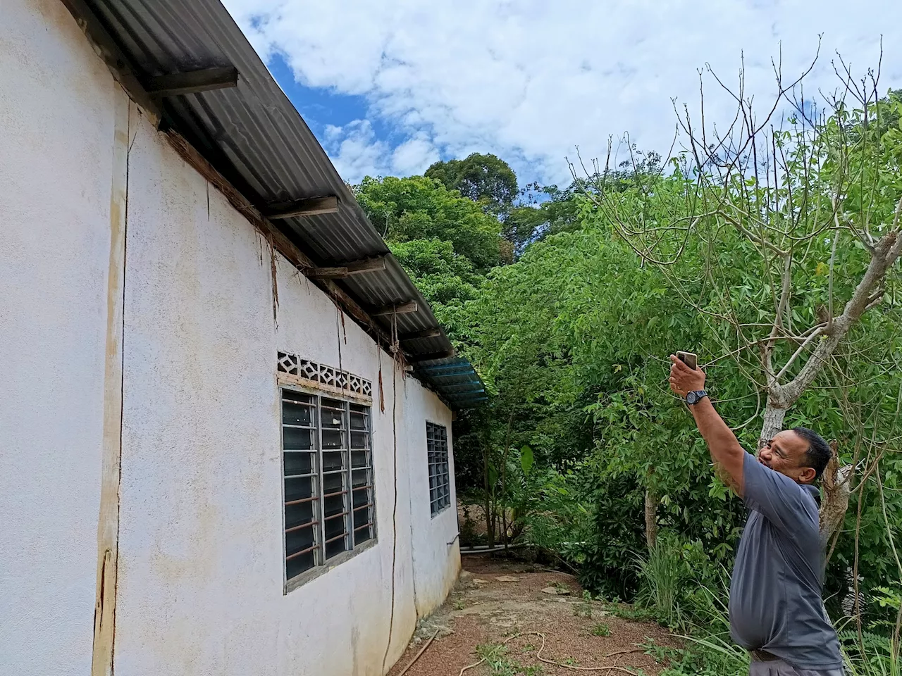 40 buah rumah terjejas ribut di Felda Jelai