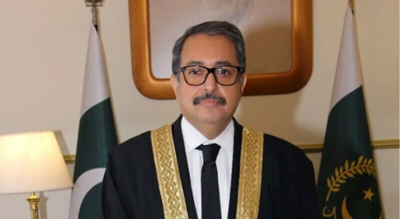 IHC Chief Justice mocks 'comedic' FIRs in PTI leaders' remand case