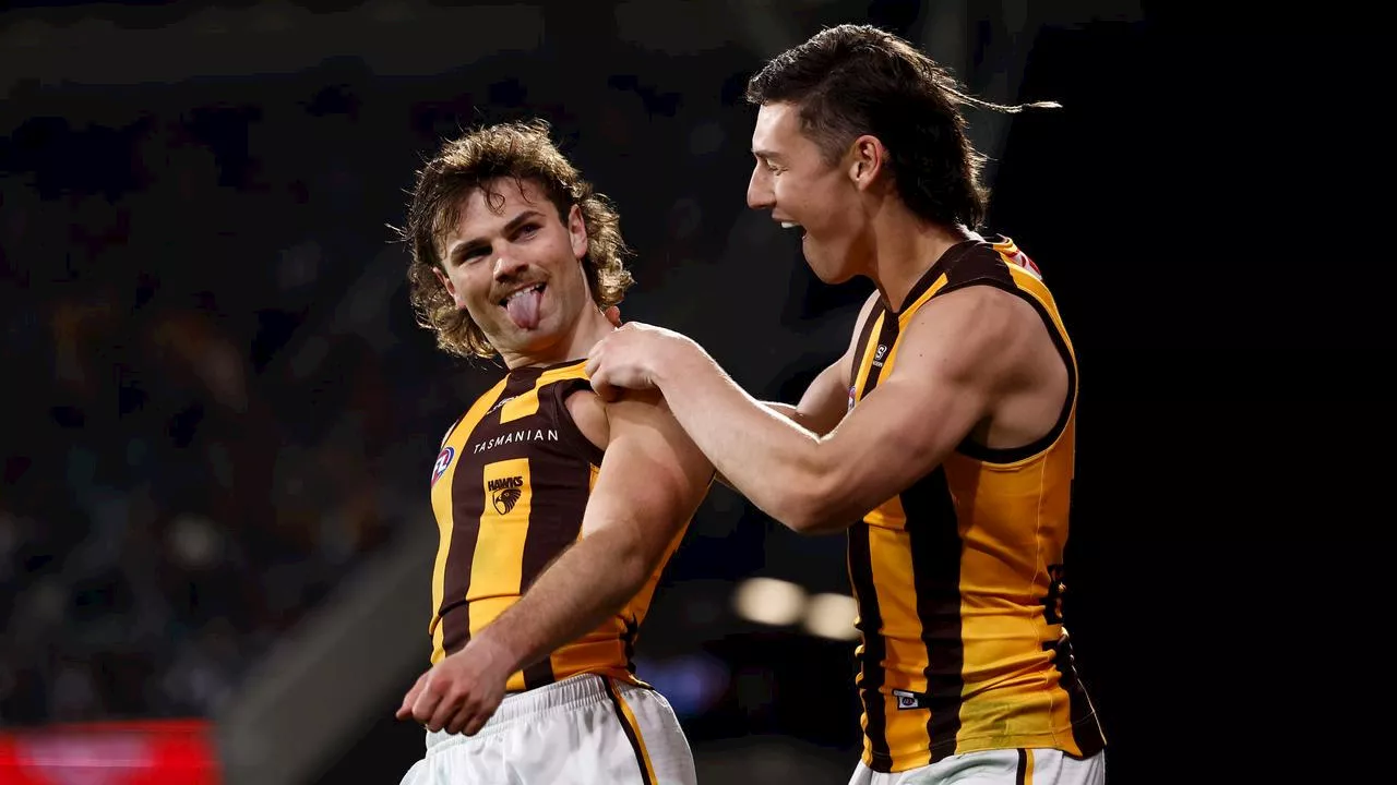 19yo ‘Wizard’ ignites footy world with spellbinding haul… but fellow forwards flop: Hawks Player Ratings