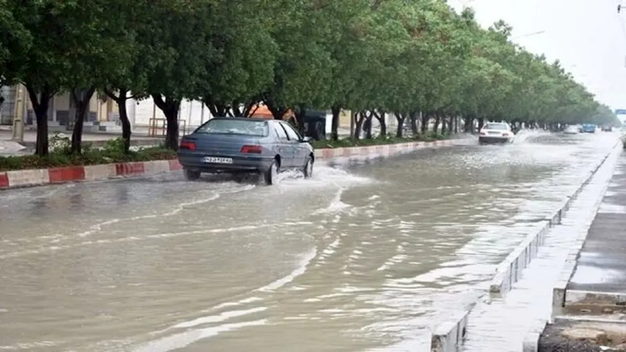 برخی خیابانهای شهر کلاله برای ساعاتی دچار آبگرفتگی شد