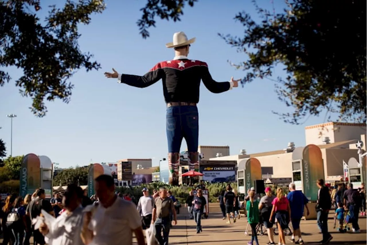 Ken Paxton withdrew an opinion on gun bans weeks after suing Texas state fair for a similar restriction