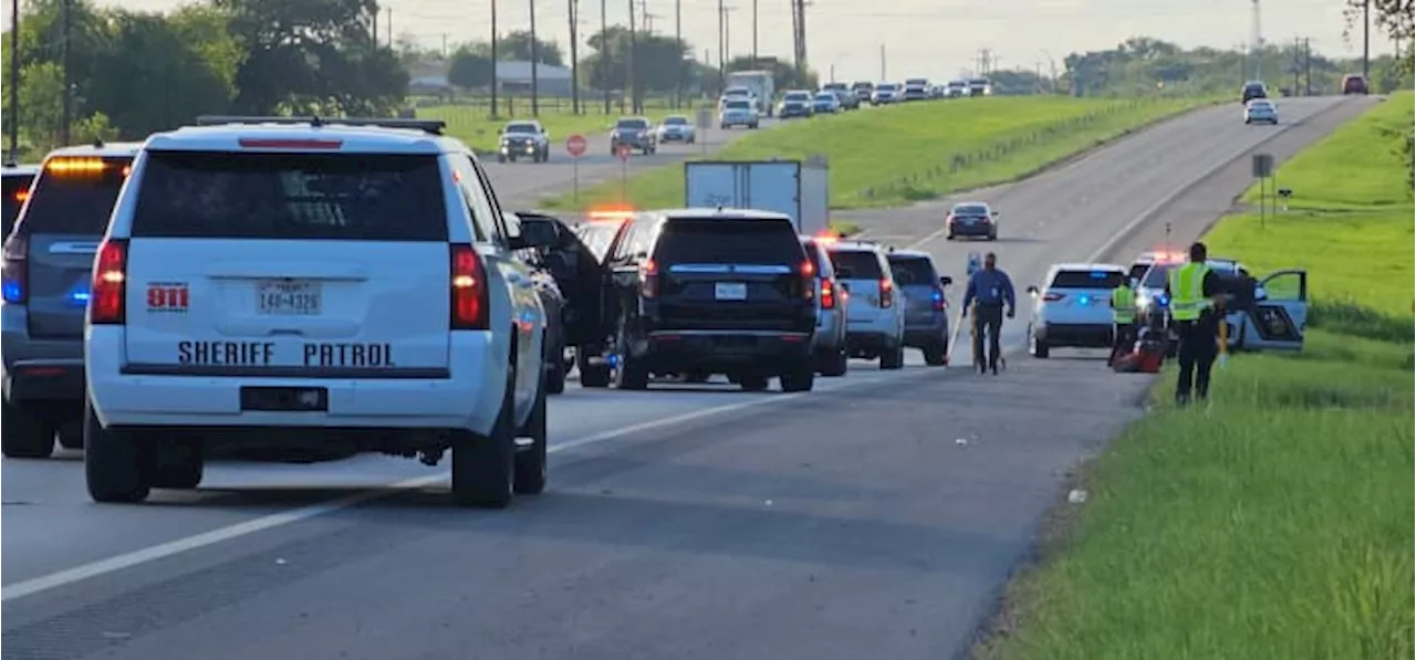 Authorities ID car lot employee killed after chasing trash dumper, crashing out in Southeast Bexar County