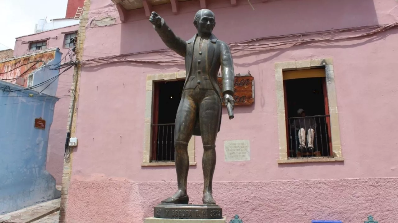 La primera escultura en plaza pública del cura Hidalgo está en Guanajuato y la hizo un campanero