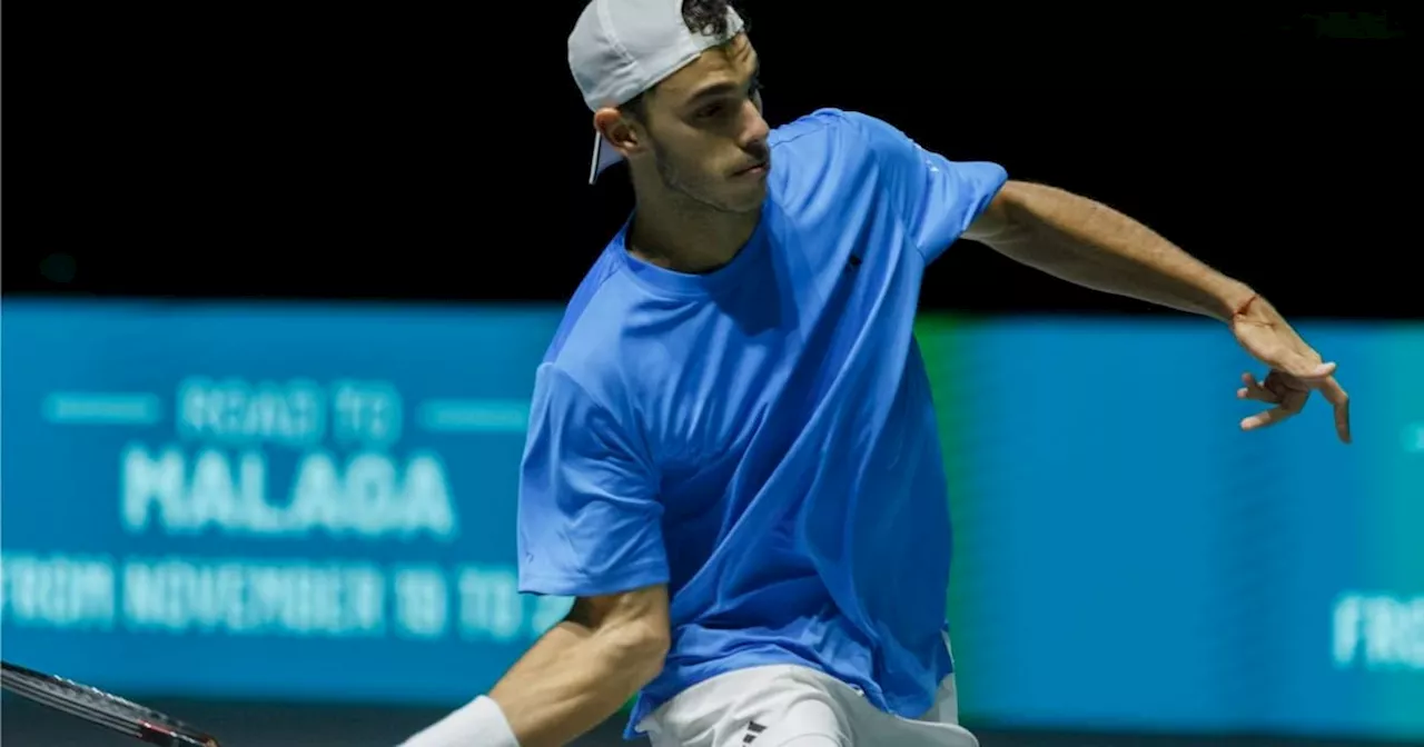 Ganaron Etcheverry y Cerúndolo; cayó el dobles, pero Argentina derrotó a Gran Bretaña