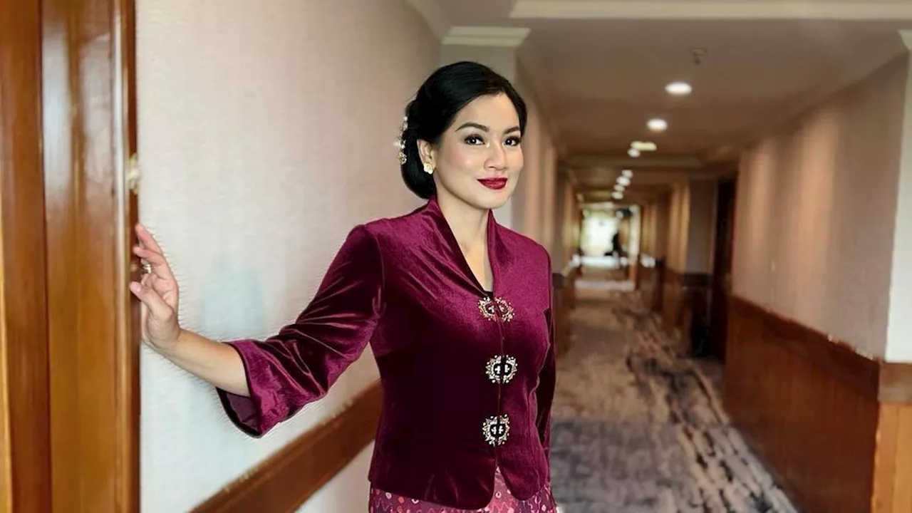 4 Inspirasi Kebaya ala Artis yang Fashionable dan Memesona, dari Titi Kamal hingga Raline Shah