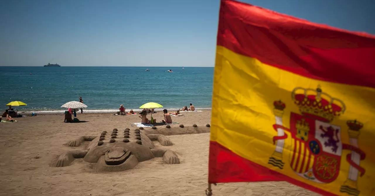 Malaga Posters Tell Brits To 'Dress Completely' And Keep Noise Down