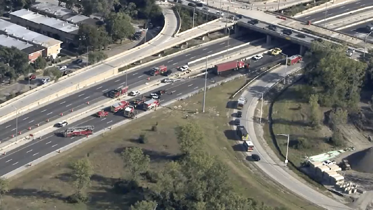 Edens Expressway southbound lanes near Old Orchard Road remain closed after multi-vehicle crash