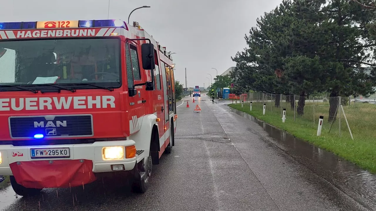 Unwetter: Event-Absagen, Wall-Aufschüttung und gerüstete Wehren