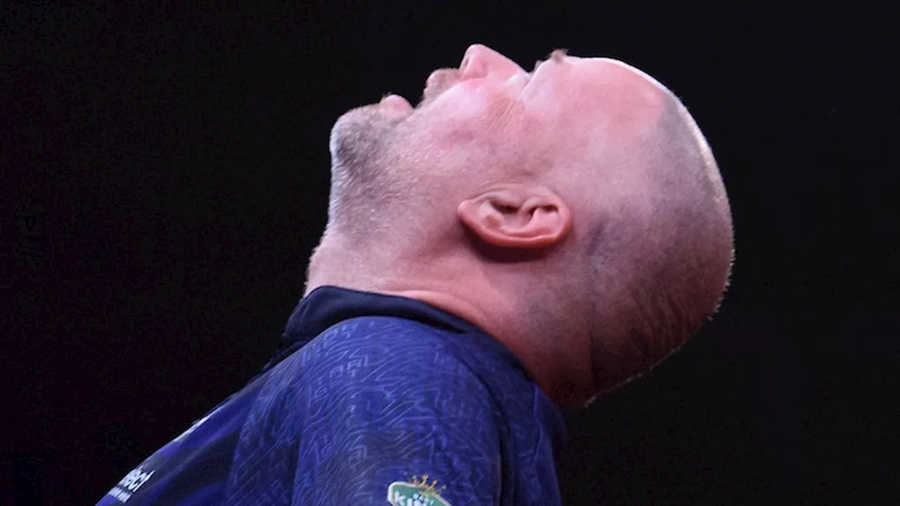 'Grote meneer' Van Barneveld steelt show in Amsterdam, ook Van Gerwen door