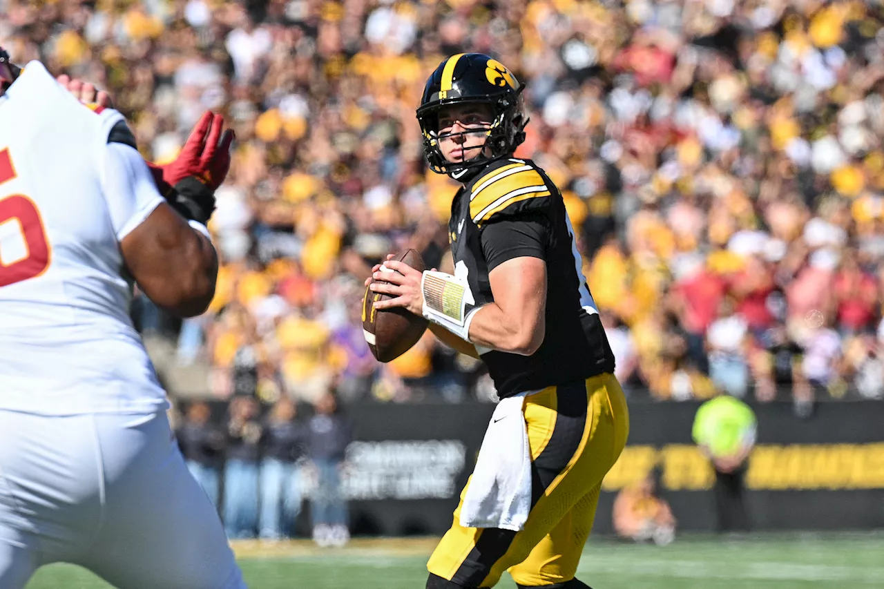 Iowa vs. Troy prediction: College football picks, odds, bets