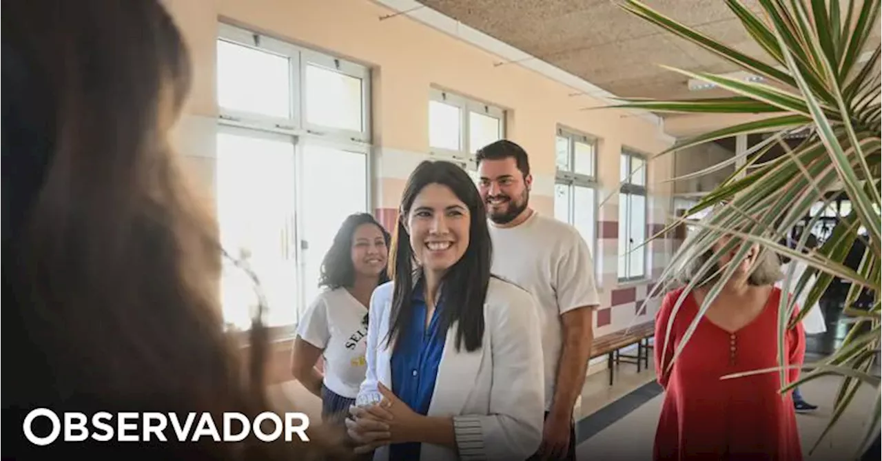 Mariana Mortágua acusa PSD e o PS de 'discussão medíocre' em torno da falta de professores