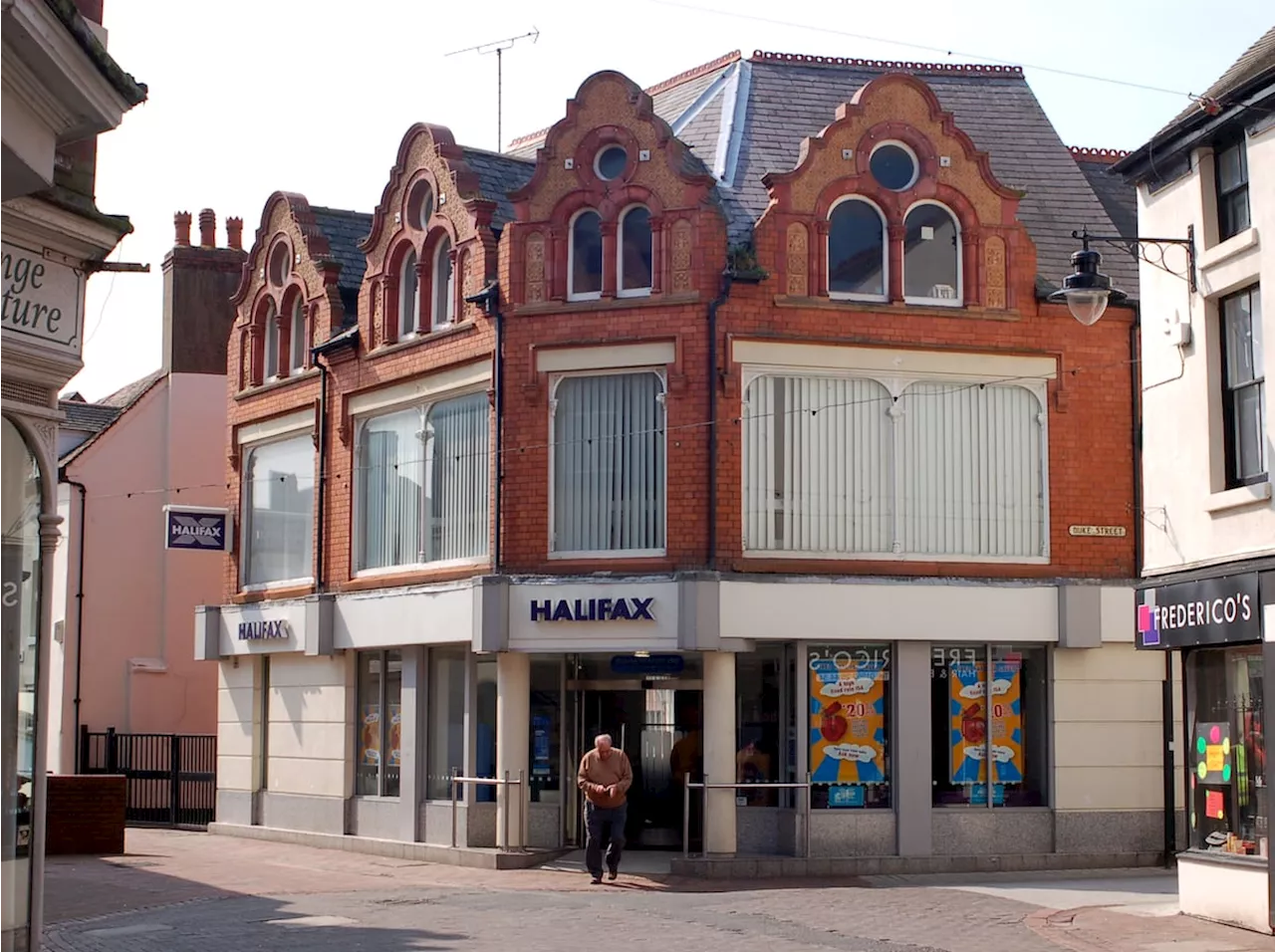 100s of high street banks closing by 2025 - here are the Shropshire branches on the list