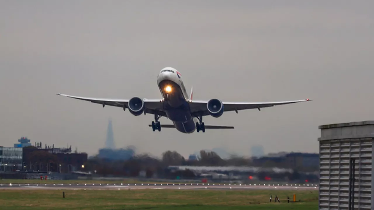 Boeing staff strike for first time since 2008 after rejecting 25% pay rise