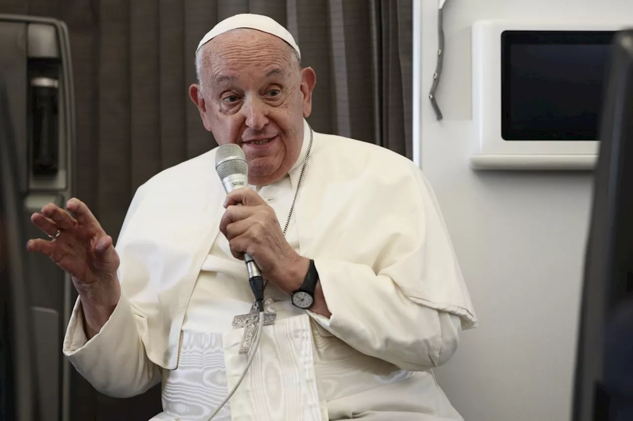 Pope Francis Calls Both US Presidential Candidates 'Against Life'