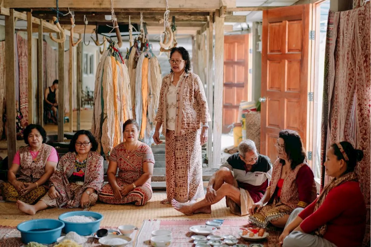 Malaysian master weaver of pua kumbu has carried on family tradition for 34 years