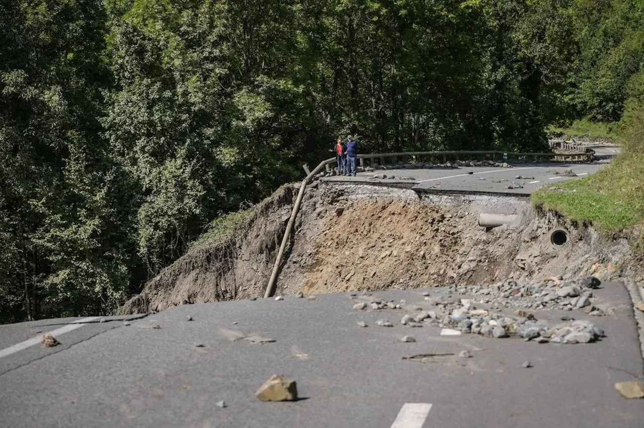 Intempéries en Béarn : la vie, de l’autre côté du trou de la RN 134. « Coupés du monde non, mais de la France oui ! »