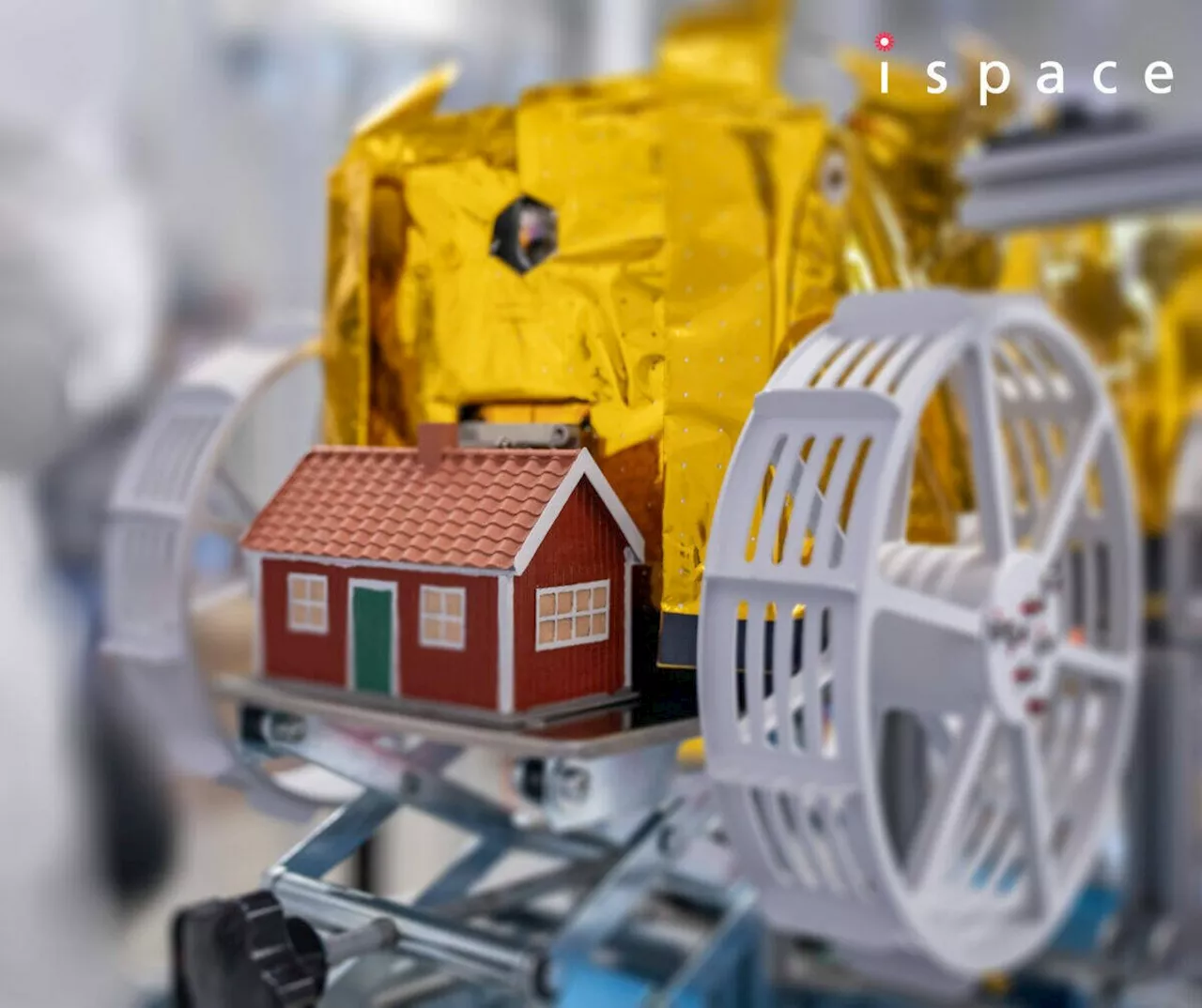 Japan to put a small red Swedish house on the Moon