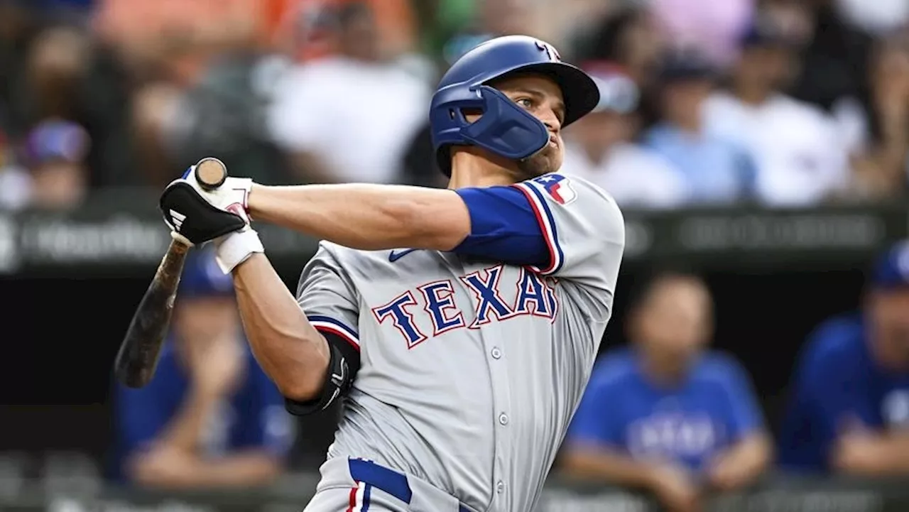 Rangers All-Star Seager to have sports hernia surgery, ending season