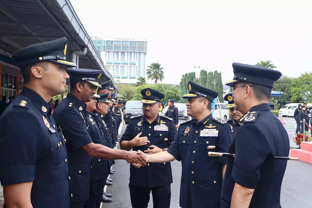 Pengarah JPJ kena tindakan jika kaunter banyak ditutup