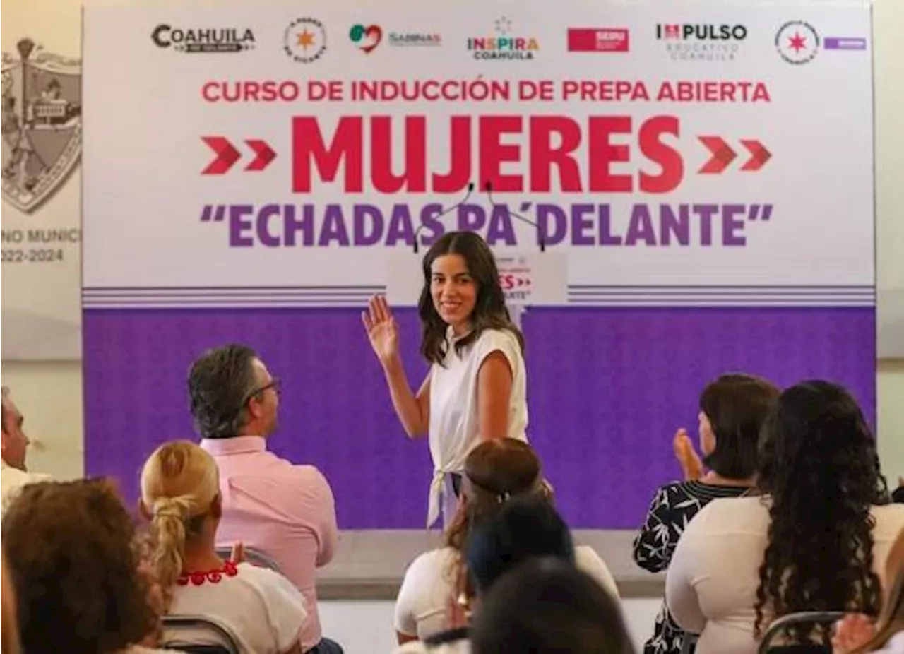 Se inscriben casi mil 500 mujeres coahuilenses en beca para cursar preparatoria