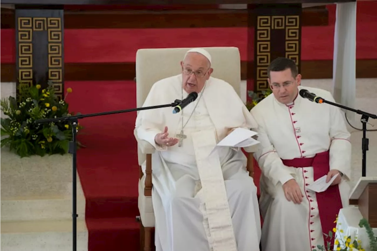 Pope Francis wraps up Singapore visit, praises interfaith harmony