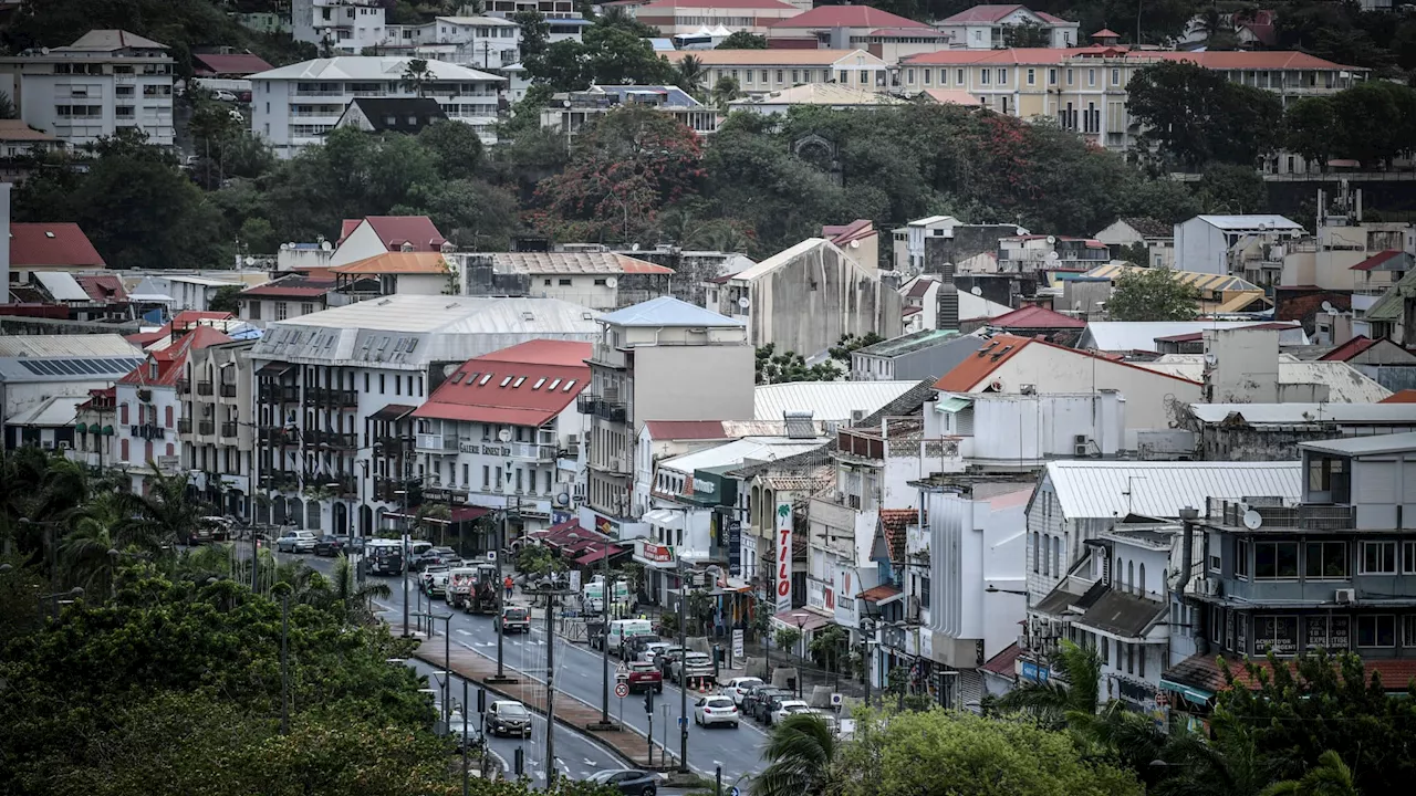 Martinique: le commissariat de Fort-de-France visé par des tirs