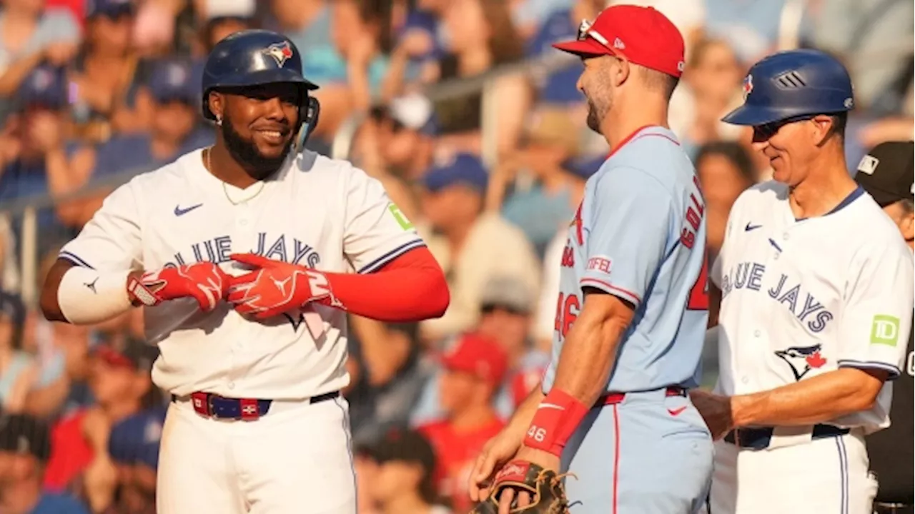 Blue Jays thump Cardinals 7-2