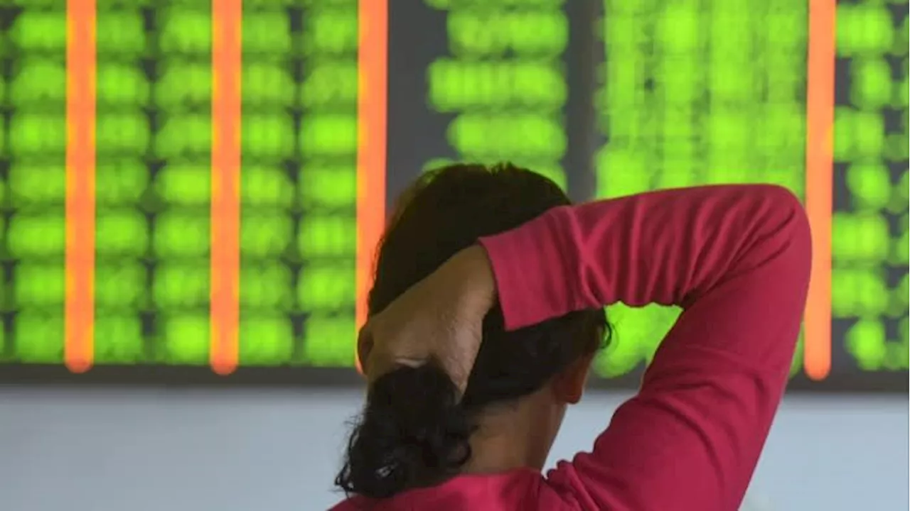 China's Economic Woes Leave Investors Fleeing