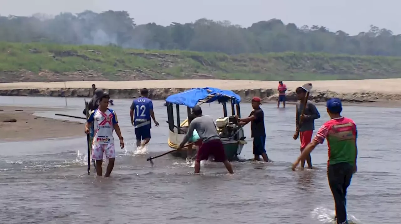 Moradores sofrem com a pior seca do Rio Solimões em Benjamin Constant