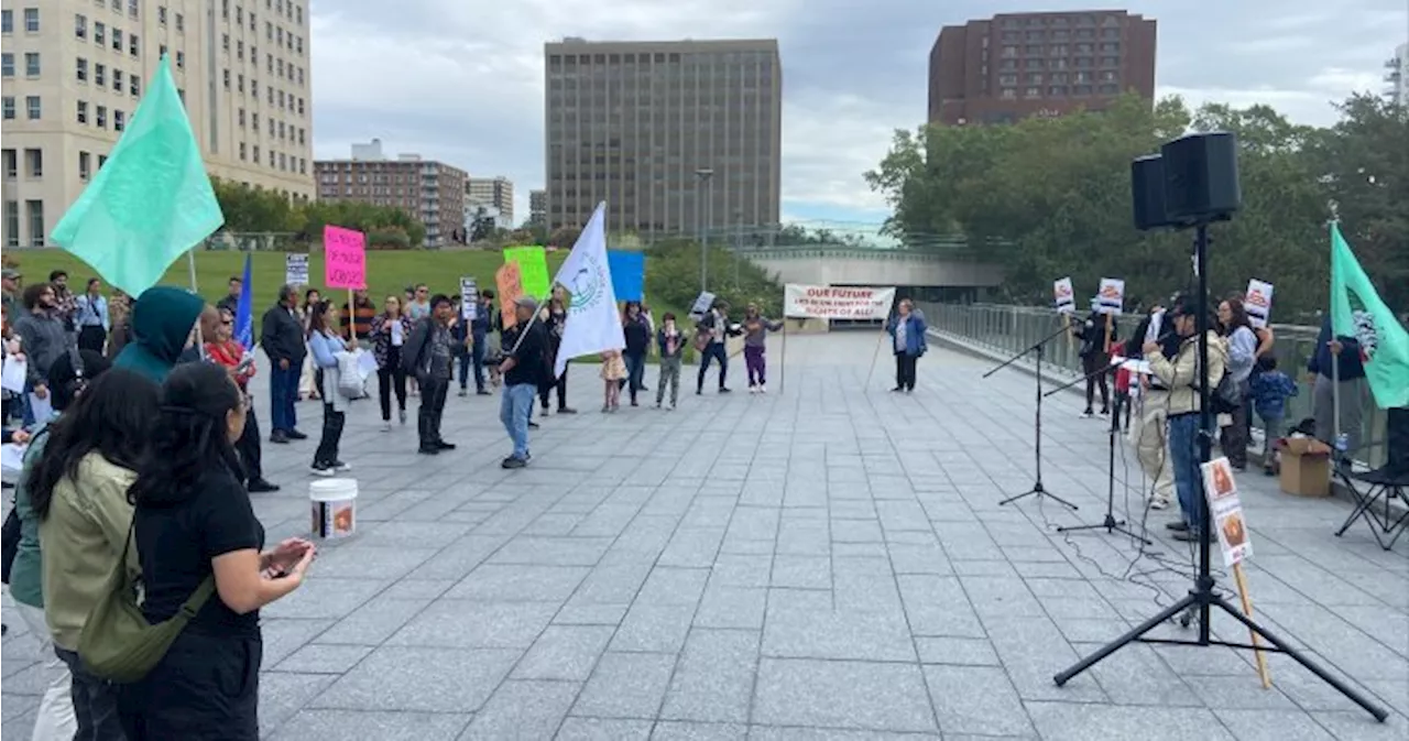 Edmonton Rally Calls for Regularization of Undocumented Workers in Canada