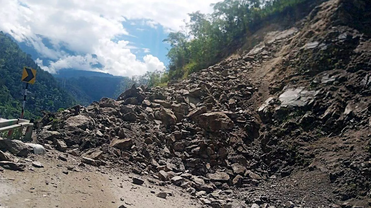 Chamoli Landslide: उत्तराखंड के चमोली में भारी बारिश से भूस्खलन, फिर बंद हो गया बद्रीनाथ राष्ट्रीय राजमार्ग