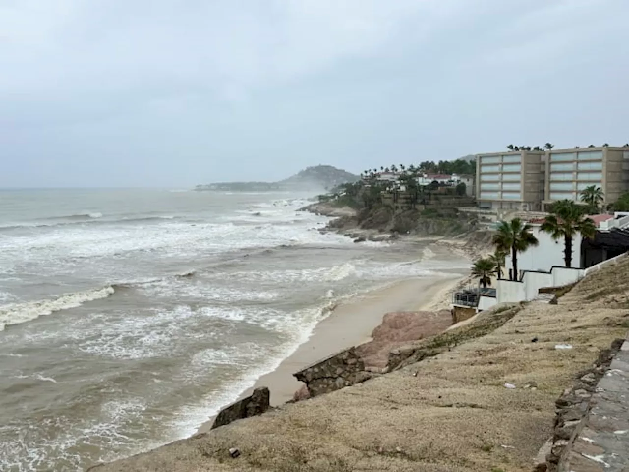 Tropical Storm Ileana Batters Mexico's Baja California Peninsula