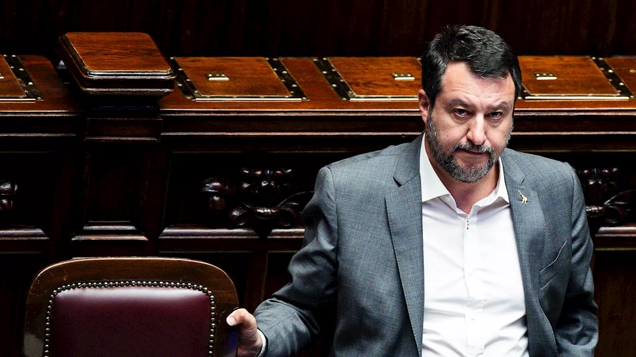 Processo Open Arms: quali sono i reati contestati e cosa rischia Matteo Salvini