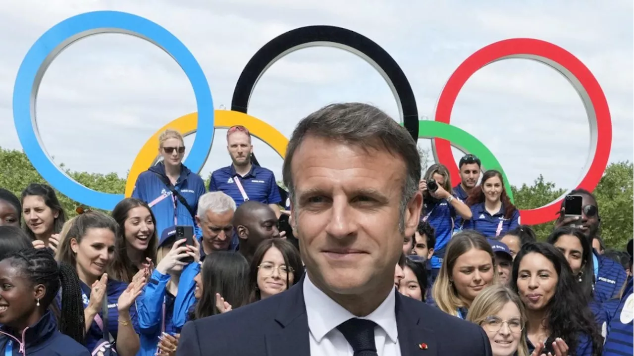 Avec la « Grande parade », Macron ferme définitivement sa parenthèse enchantée des Jeux olympiques