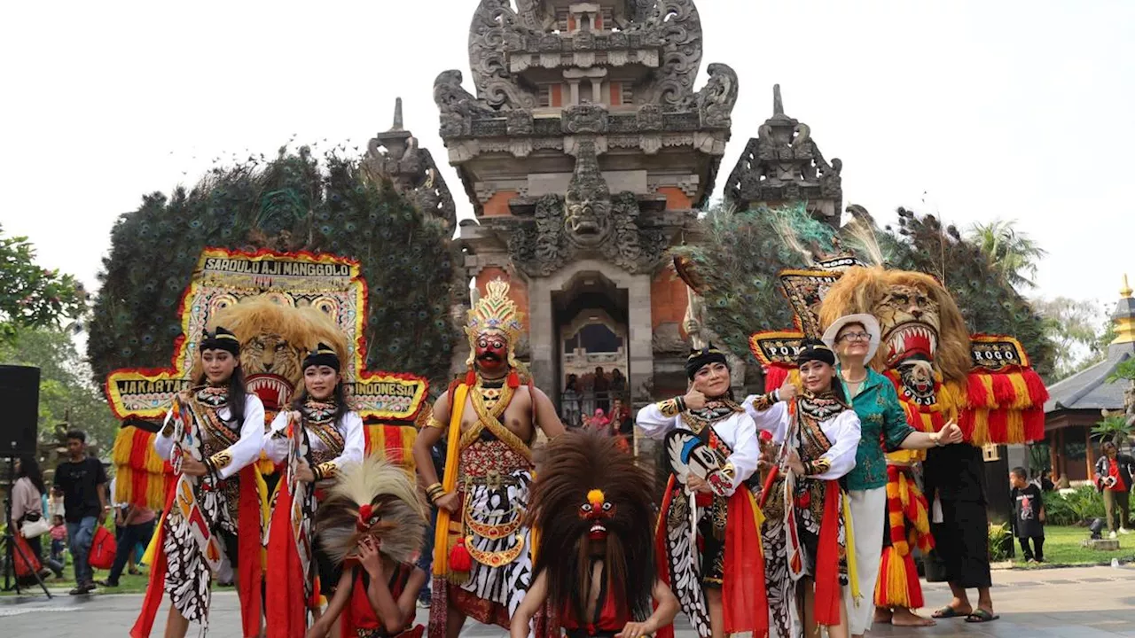 Beragam Pertunjukan Budaya Ramaikan Libur Long Weekend Maulid Nabi di TMII, Ada Reog Ponorogo