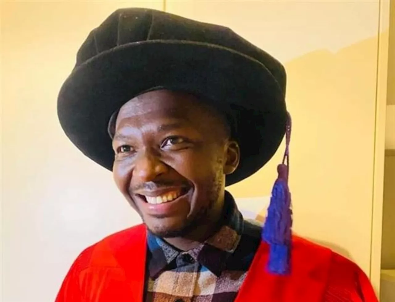 From 30% to PhD: Dr Olwethu Waka's mathematical journey equals success