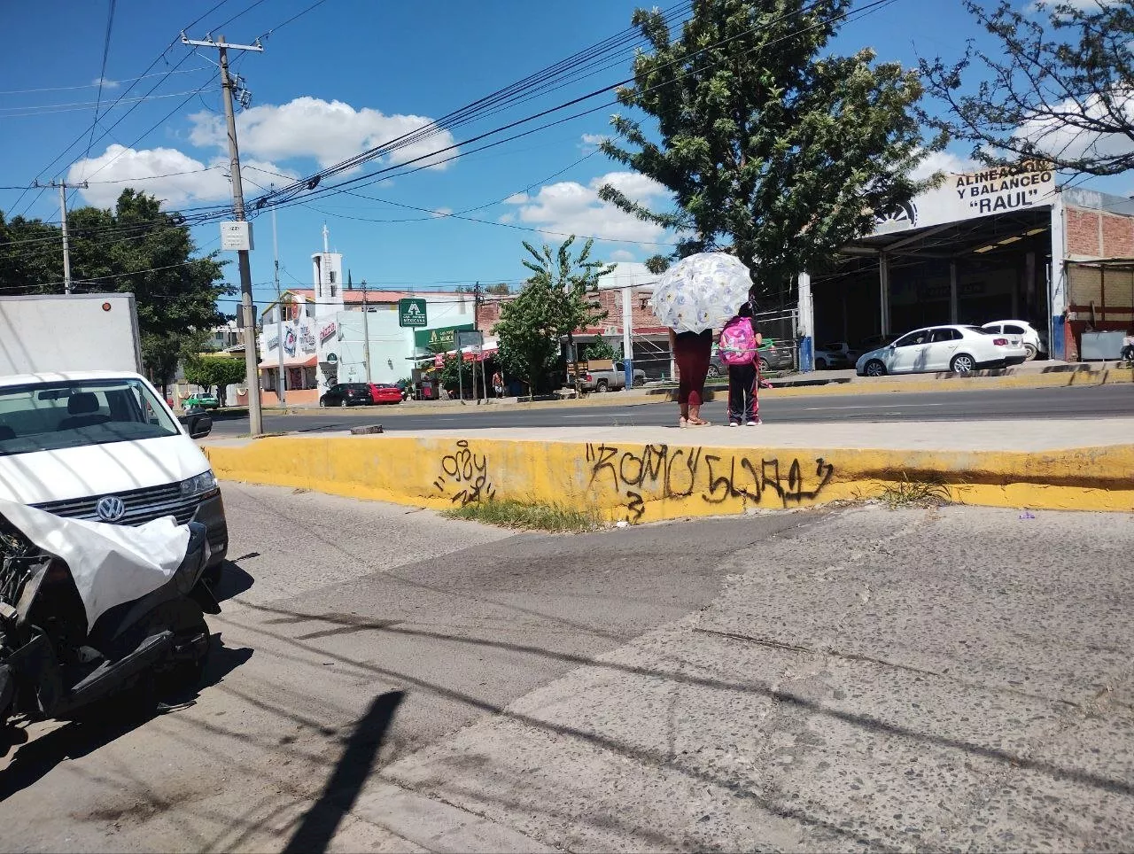 Parada de camiones en Irapuato representa un riesgo latente para los usuarios