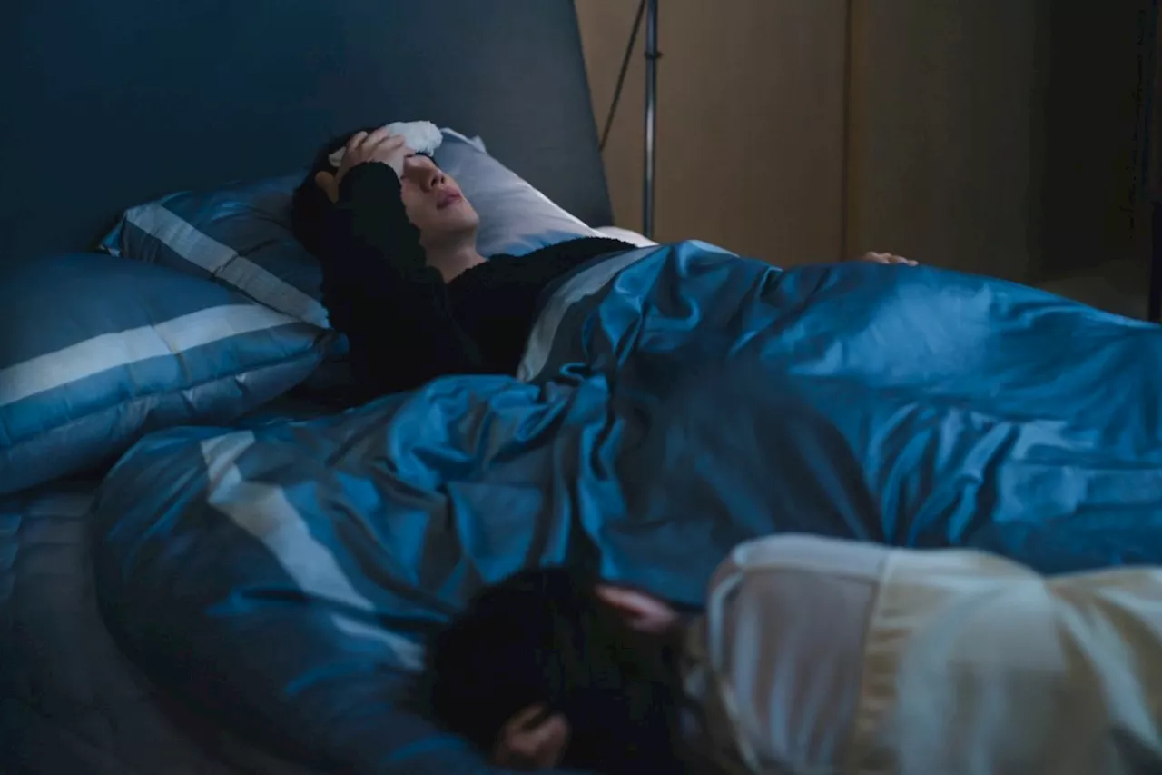 Jung So Min Falls Asleep By Jung Hae In’s Side In “Love Next Door”