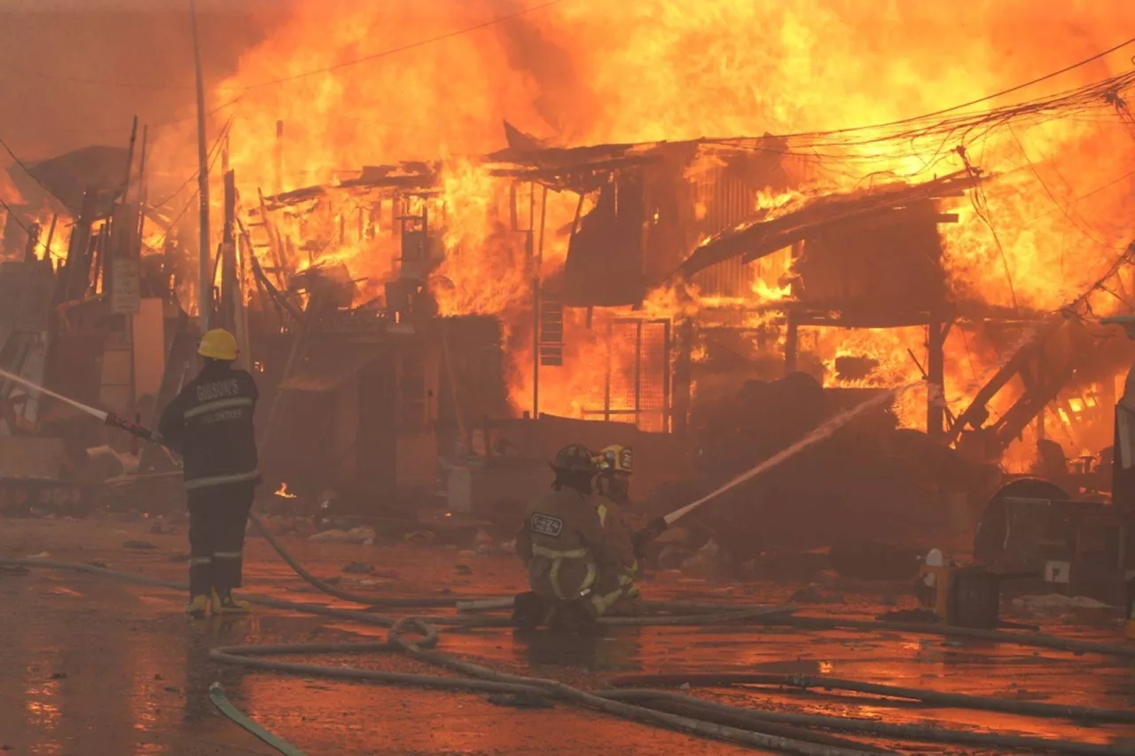 Fire guts tenement buildings in Tondo