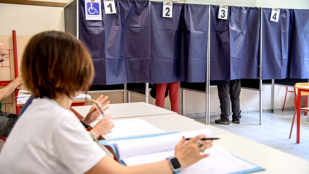 Il voto per un posto di lavoro: sindaco assolto, condannati gli elettori