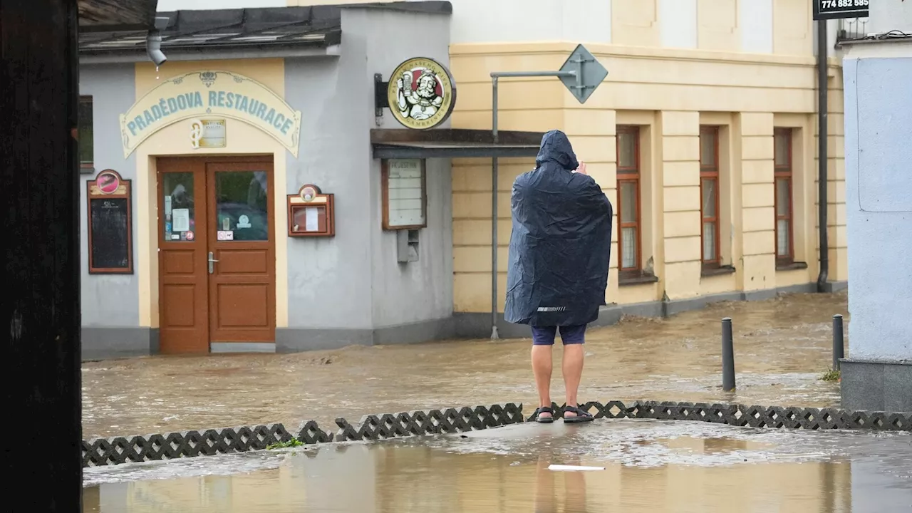 Rising floodwaters trigger evacuations in Czech Republic and Poland