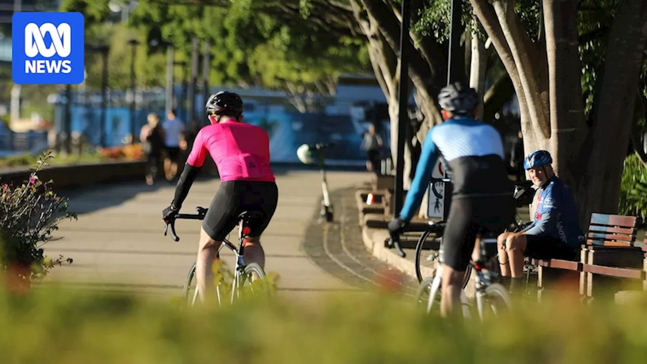 Nationals WA considers compulsory high-vis vests for cyclists, scooter riders