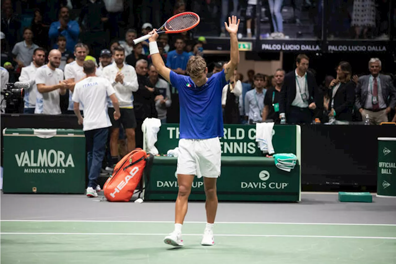 Coppa Davis: Cobolli batte Griekspoor in tre set e porta il punto decisivo. L'Italia supera l'Olanda 2-0