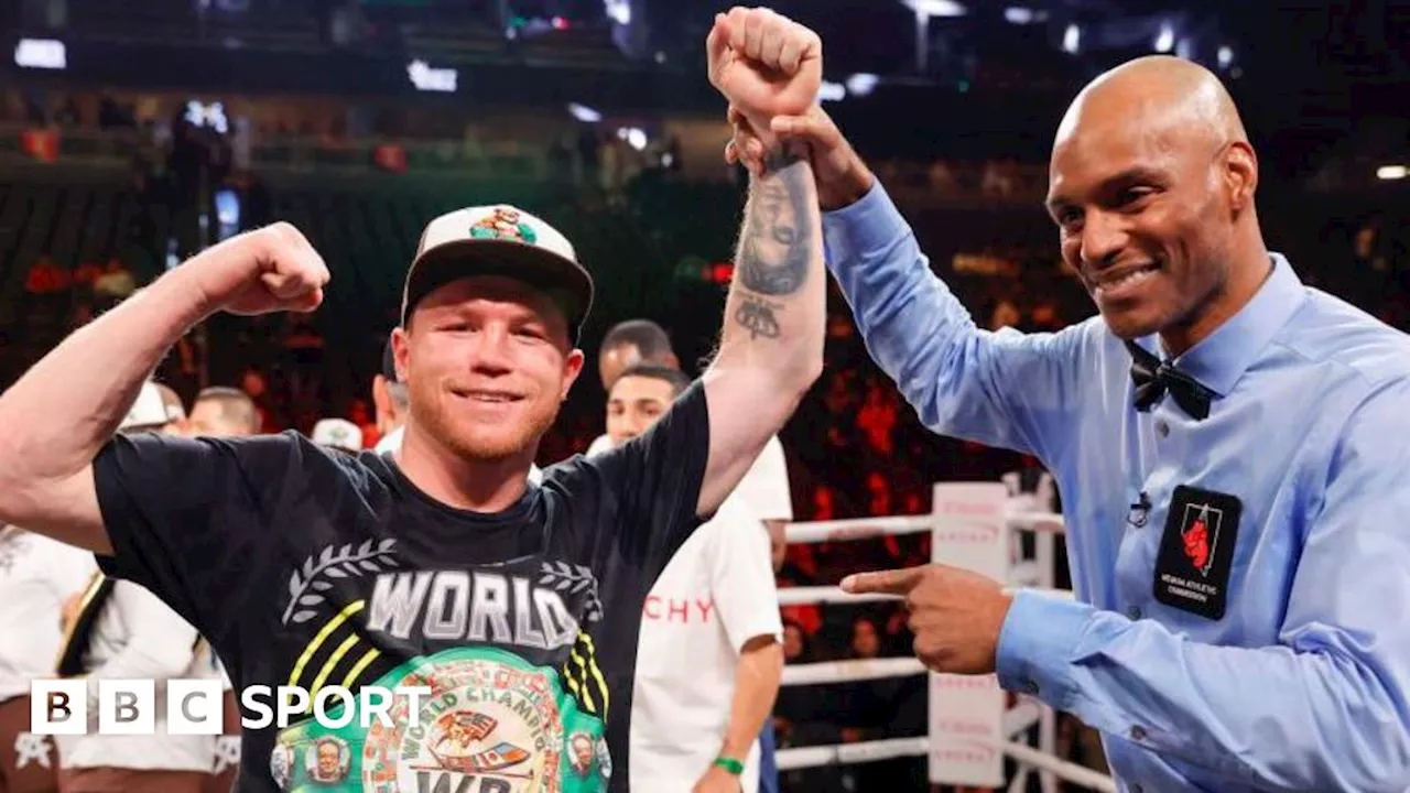 Saul 'Canelo' Alvarez beats Edgar Berlanga in Las Vegas to remain unified super-middleweight world champion