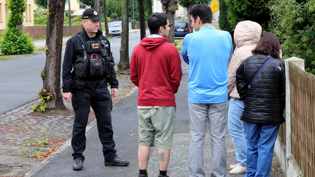 BILD an der Grenze: Die Polizei kontrolliert, die Schlupflöcher bleiben