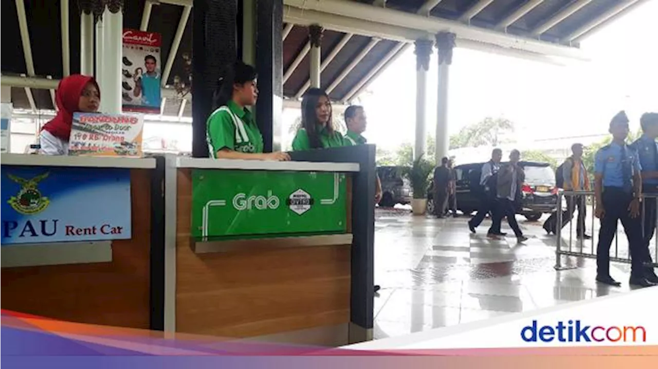 Murah Mana, Pesan Taksi Online Sendiri atau Lewat Gerai Bandara Soetta?