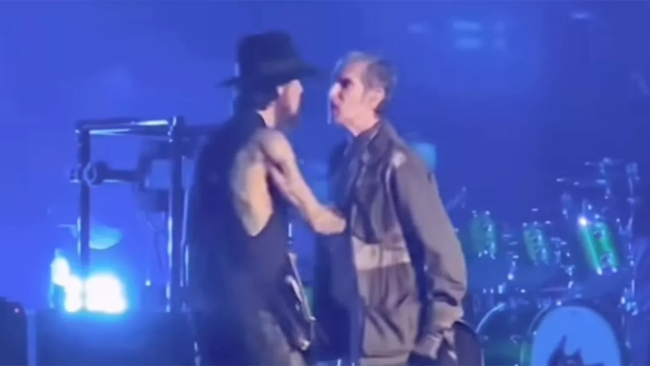 Jane's Addiction Cancels Show After Onstage Fight Between Perry Farrell and Dave Navarro