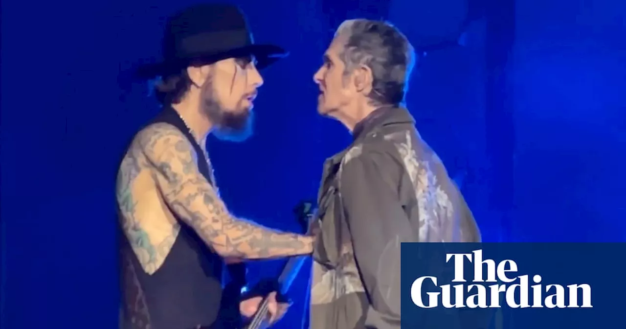 Jane's Addiction Frontman Perry Farrell Punches Guitarist Dave Navarro On Stage