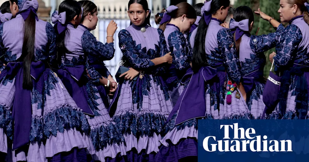 Mexican cowgirls and desert yoga: the weekend in pictures